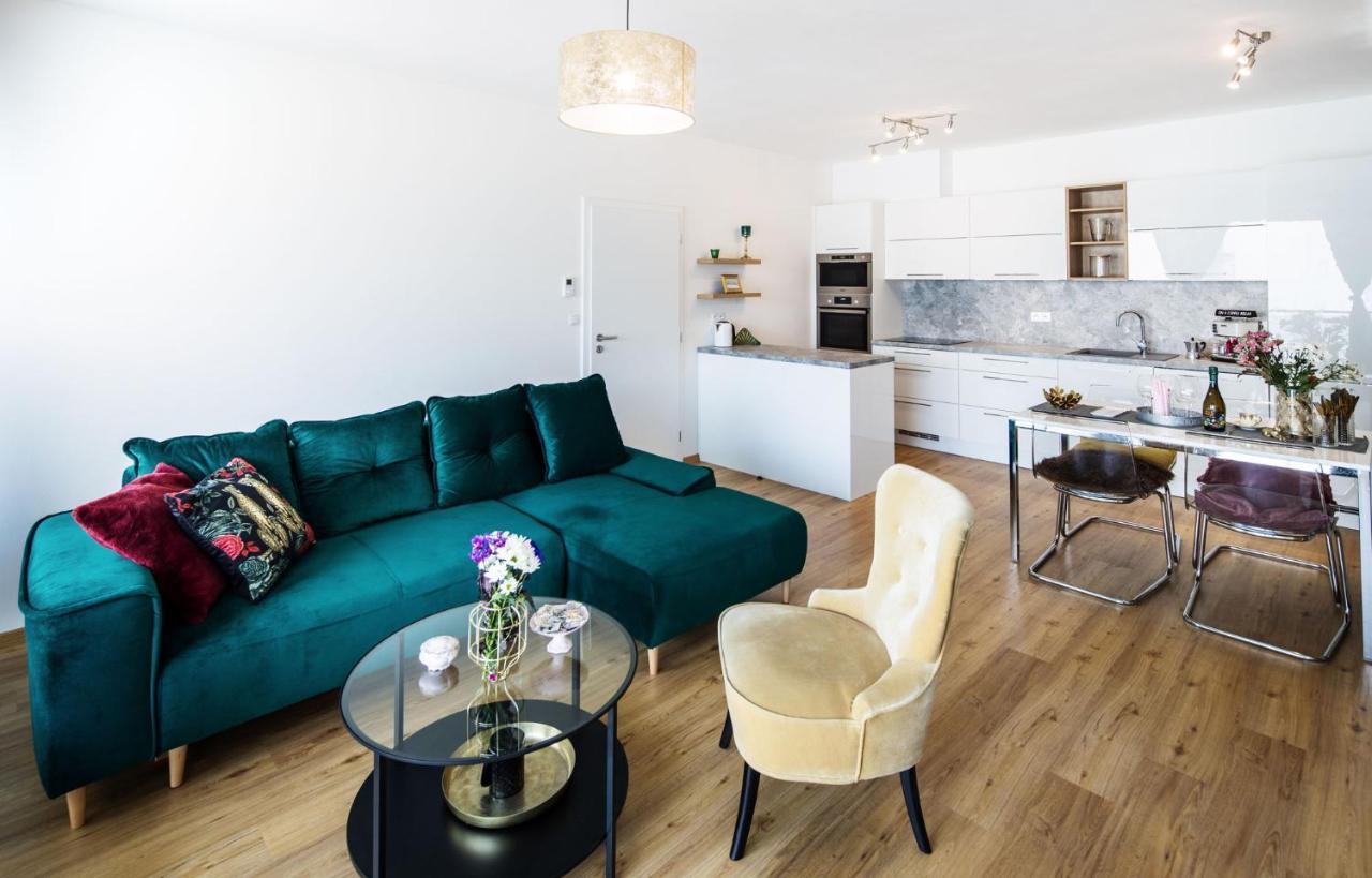 Silvie Apartments - Zlate Terasy Όλομουτς Εξωτερικό φωτογραφία