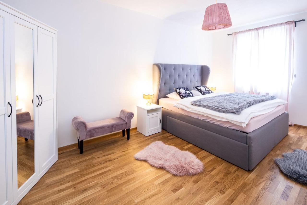 Silvie Apartments - Zlate Terasy Όλομουτς Εξωτερικό φωτογραφία